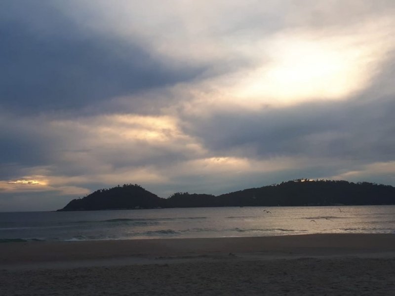 sabado-tem-tempo-instavel-com-presenca-de-sol-e-possibilidade-de-chuva-em-santa-catarina-1