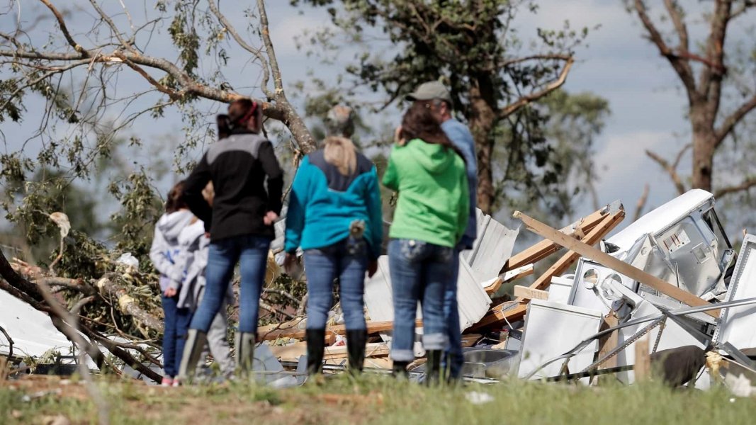 sobe-para-23-o-numero-de-mortos-em-decorrencia-de-tornado-nos-eua-1