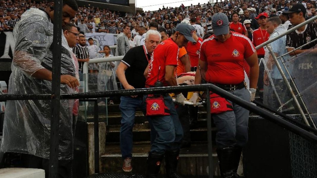 torcedor-do-corinthians-passa-mal-e-morre-durante-jogo-deste-domingo-1