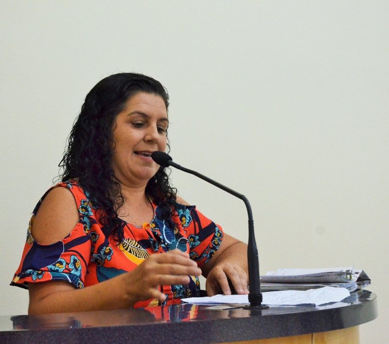 vereadora-de-jaguaruna-que-contratou-marido-e-empresa-familiar-vai-pagar-r-279-mil-1