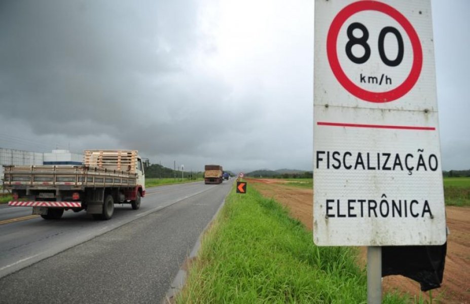 na-semana-santa-ao-menos-18-mil-km-de-rodovias-federais-estao-sem-radares-1