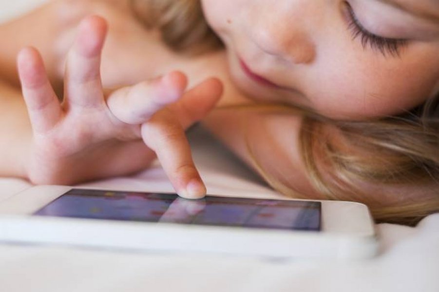 smartphone-afeta-a-saude-mental-e-o-dano-pode-comecar-em-criancas-de-2-anos-1