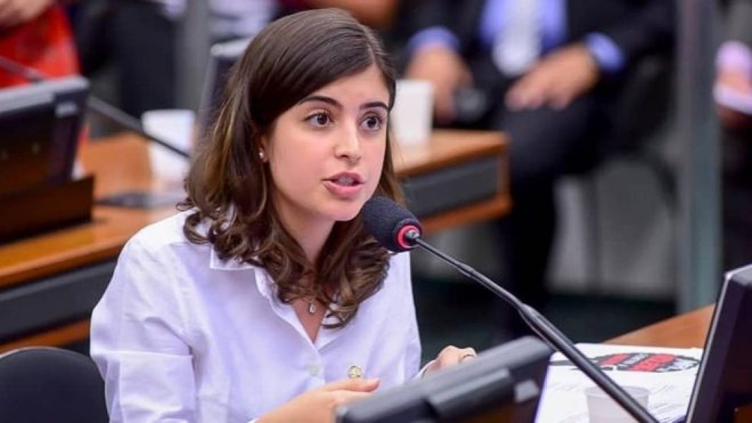 sou-chamada-de-delinquente-e-debil-mental-no-congresso-diz-deputada-que-confrontou-ministro-da-educacao-0