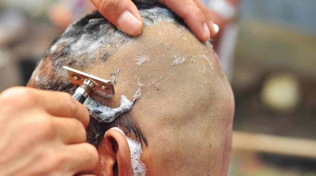 pai-raspa-cabelo-da-filha-como-punicao-e-gera-polemica-1