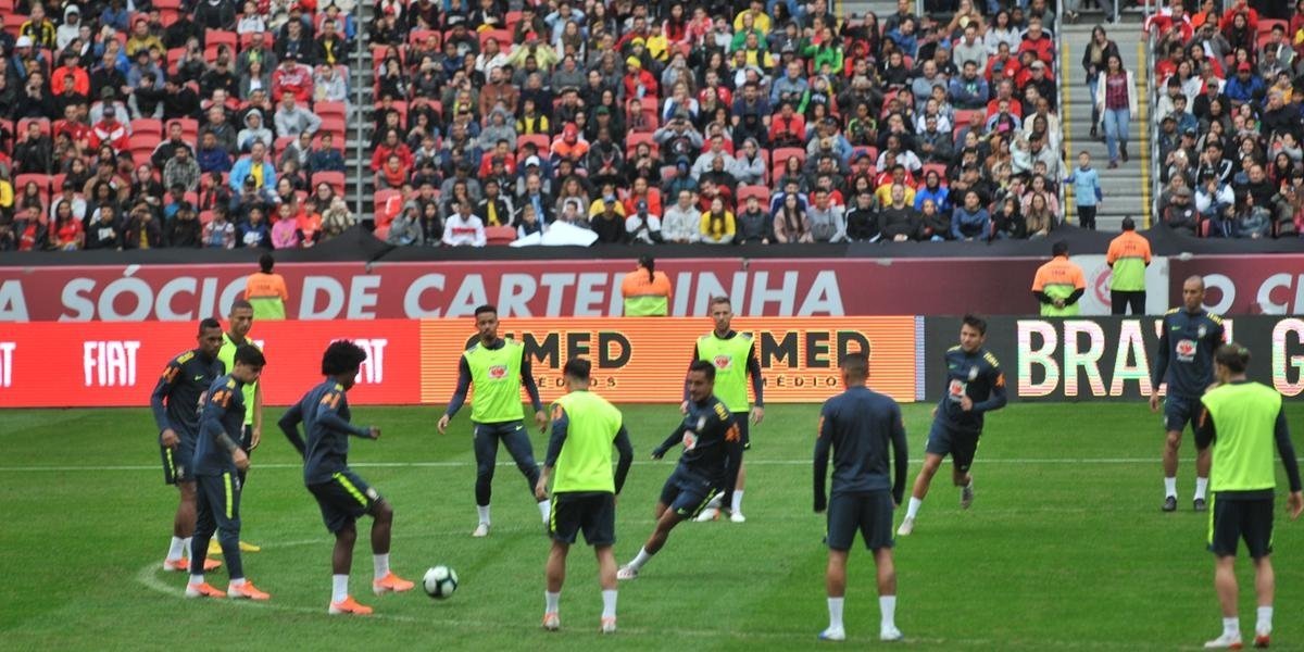 com-bom-publico-selecao-brasileira-faz-treino-tatico-no-beira-rio-1