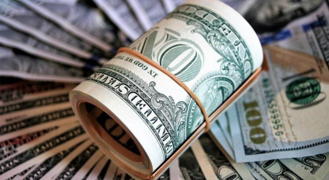 dolar-sobe-a-r-3899-na-maior-alta-em-quase-um-mes-bolsa-fecha-em-queda-1