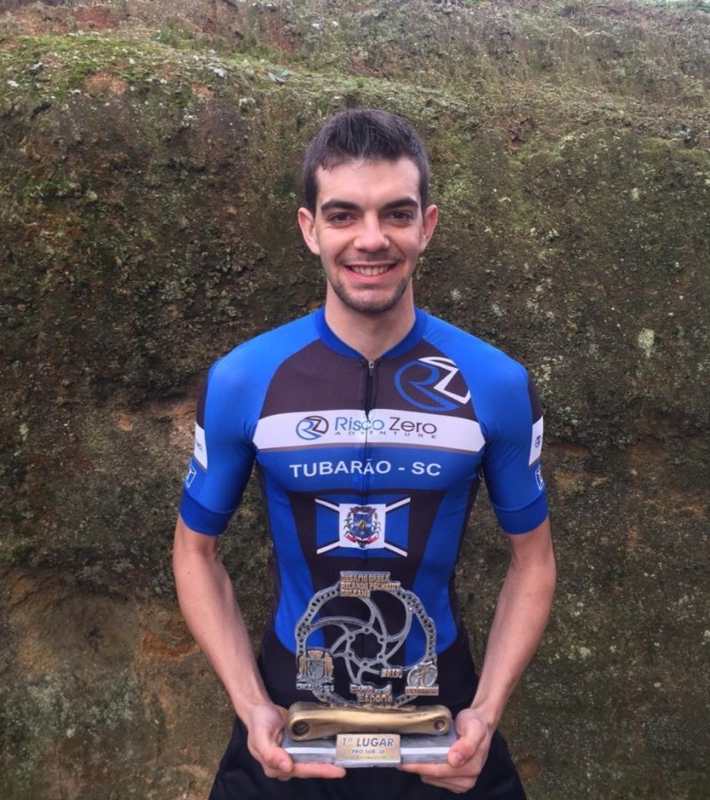 ciclista-tubaronense-e-podio-em-competicao-em-orleans-1