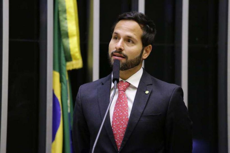 projeto-de-lei-do-cidadania-impede-embaixadores-que-nao-sejam-diplomatas-1