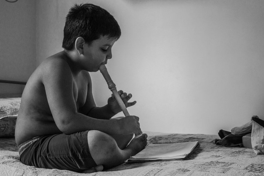 substitua-os-celulares-e-tablets-de-seus-filhos-por-instrumentos-musicais-0