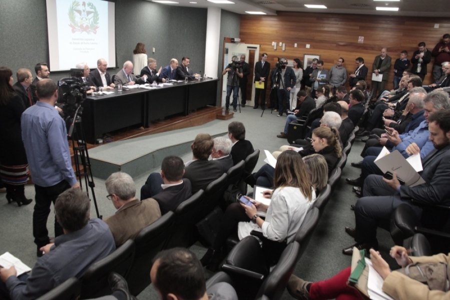 alesc-aprova-derrubada-do-decreto-do-icms-1