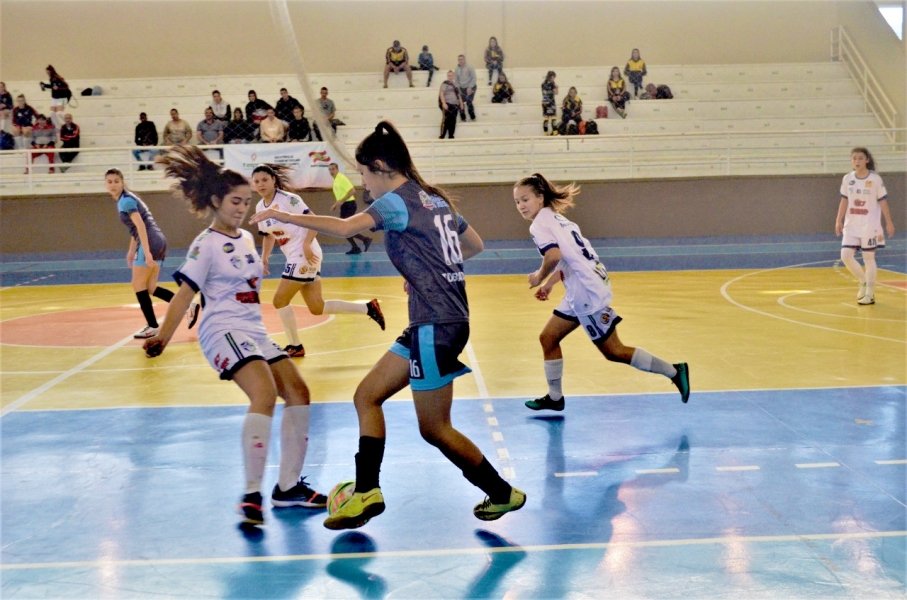 cerca-de-100-atletas-de-tubarao-participam-da-olimpiada-estudantil-de-santa-catarina-1 Kamila Melo/Prefeitura de Tubarão/Divulgação/Notisul