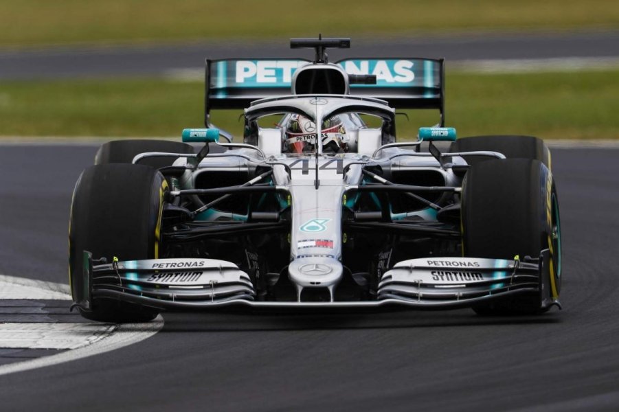hamilton-voa-supera-verstappen-no-fim-e-vence-o-gp-da-hungria-0