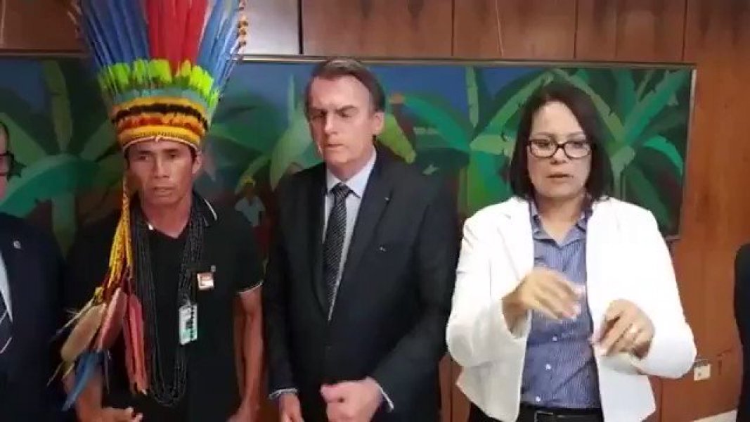 indios-denunciam-a-bolsonaro-exploracao-de-ongs-1