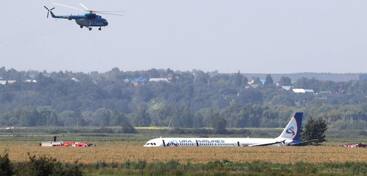 internacional-pouso-de-emergencia-deixa-ao-menos-20-feridos-perto-de-moscou-1