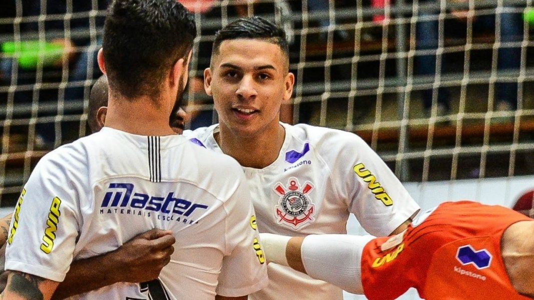 jogador-do-corinthians-futsal-e-assassinado-a-tiros-no-centro-de-erechim-1