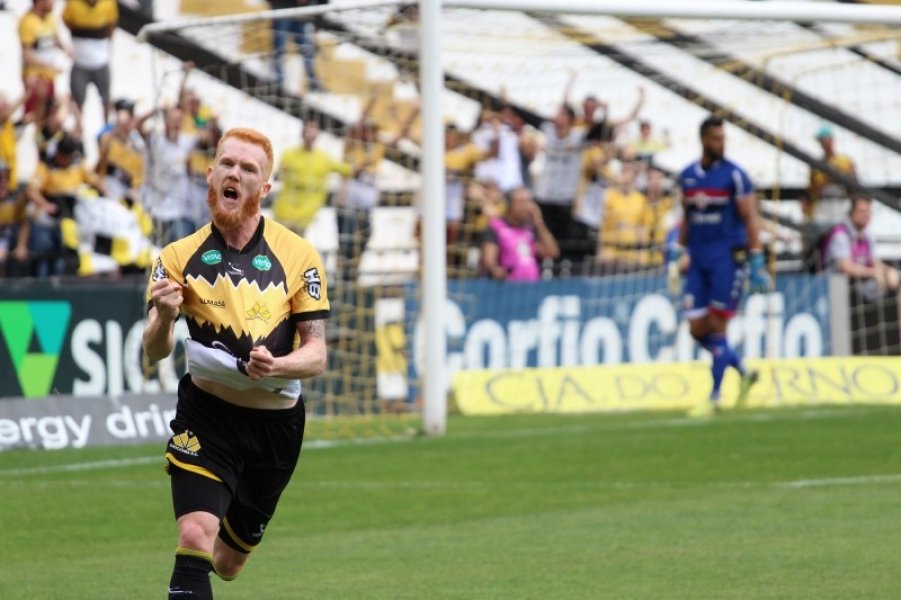 na-estreia-de-roberto-cavalo-criciuma-reencontra-a-vitoria-na-serie-b-1