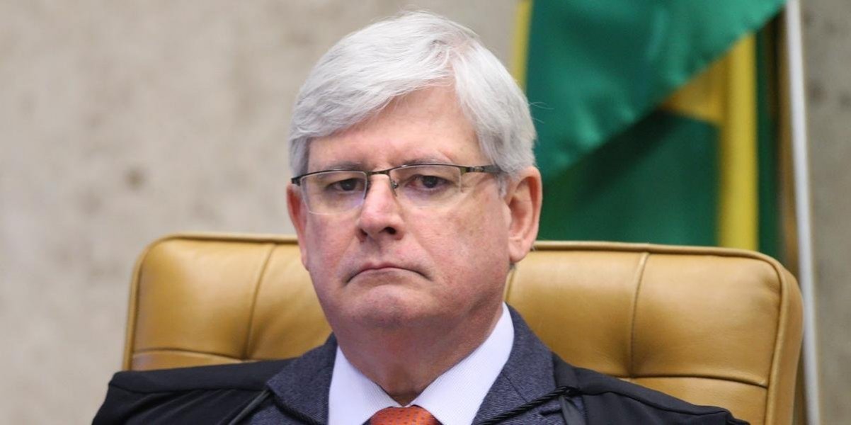 pf-apreende-pistola-em-residencia-de-janot-1