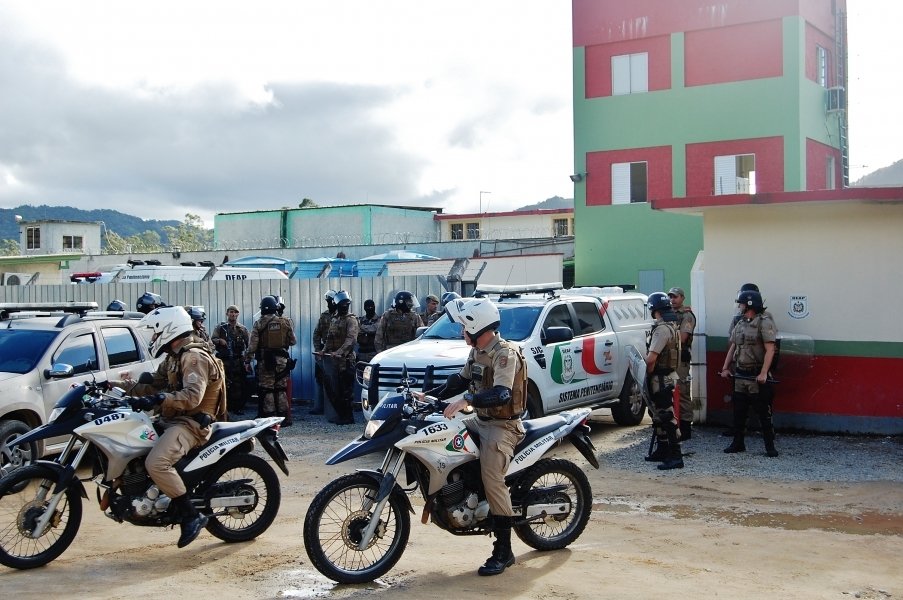 quatro-detentos-fogem-do-presidio-regional-em-tubarao-1