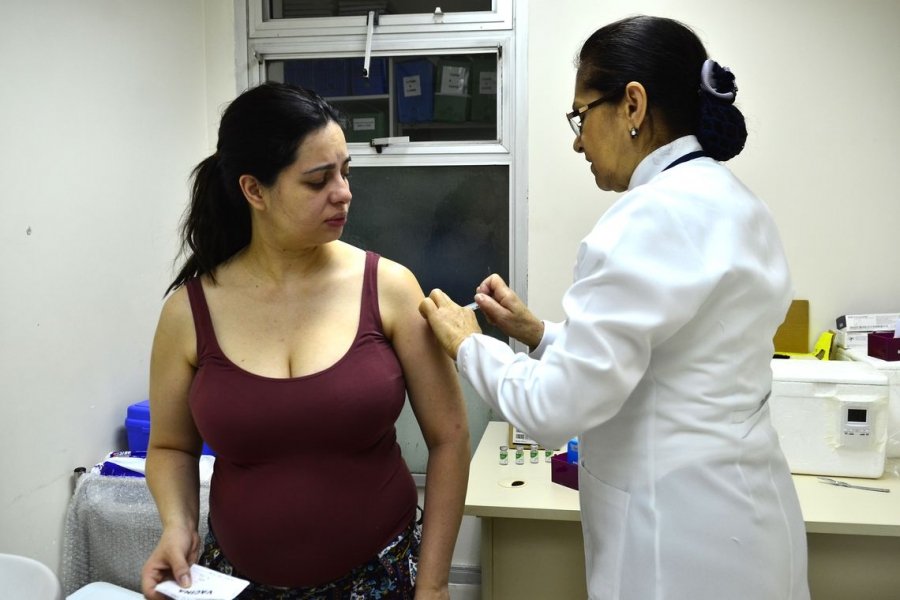 vacinar-gestante-e-fundamental-para-proteger-bebe-dizem-especialistas-1
