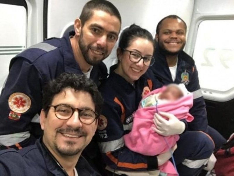 bebe-de-uma-semana-e-encontrada-abandonada-em-caixa-de-papelao-em-florianopolis-1