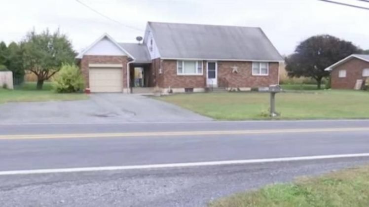 A casa em que o menino e sua irm&atilde; foram encontrados pela m&atilde;e