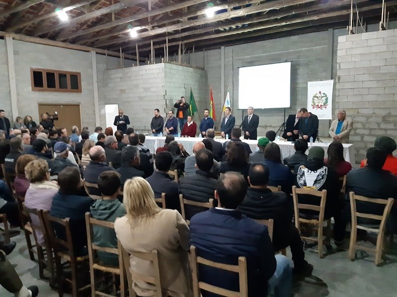 pavimentacao-da-serra-do-corvo-branco-depende-de-emprestimo-1