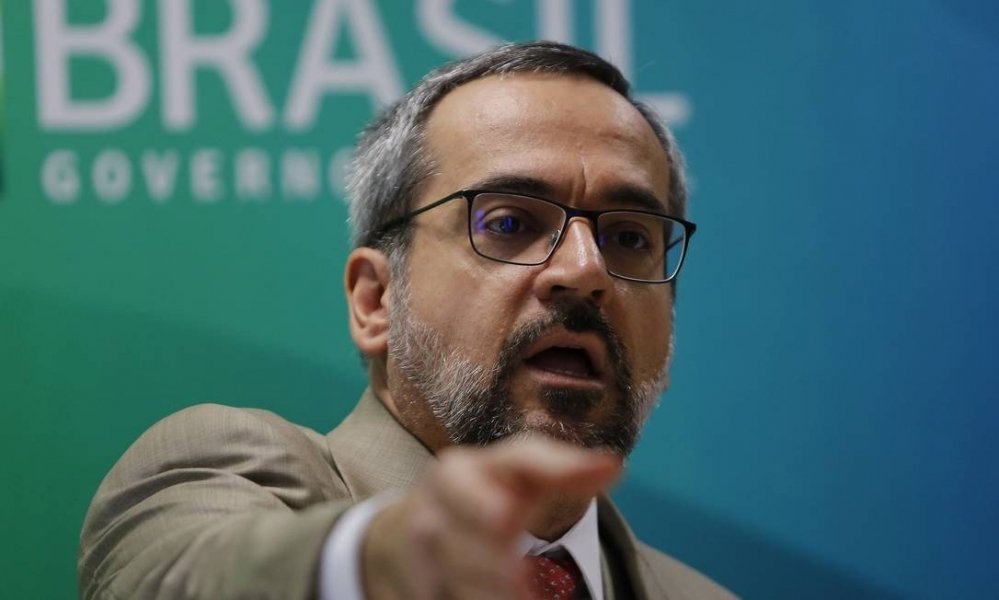apos-xingar-mae-de-internauta-weintraub-e-denunciado-a-comissao-de-etica-da-presidencia-1