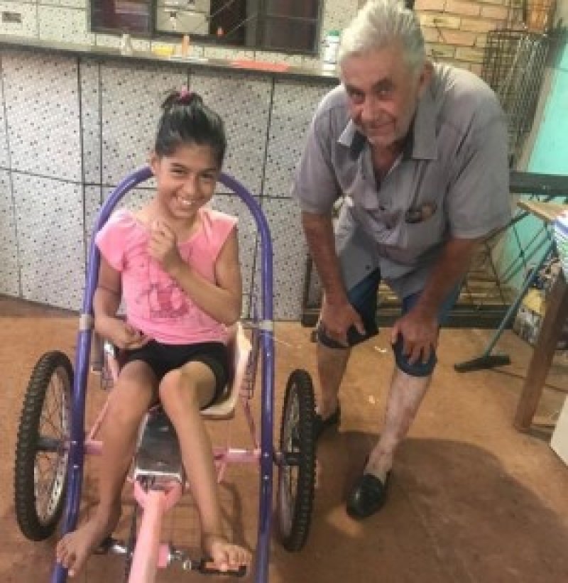 avo-cria-bicicleta-para-neta-com-paralisia-cerebral-era-o-sonho-dela-1