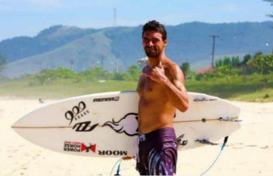 bicampeao-brasileiro-surfista-leo-neves-morre-durante-competicao-no-rio-1