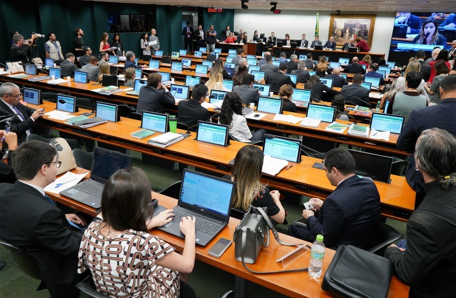 ccj-da-camara-adia-votacao-da-pec-da-segunda-instancia-1
