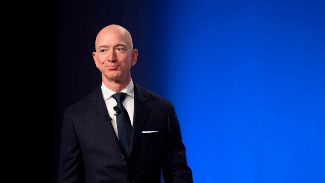 ceo-da-amazon-doa-mais-de-r-400-milhoes-para-pessoas-em-situacao-de-rua-0