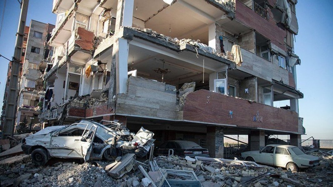 internacional-terremoto-no-ira-deixa-mortos-e-mais-de-300-feridos-1