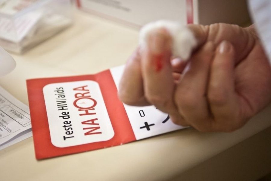 ministerio-da-saude-135-mil-convivem-com-hiv-no-pais-e-nao-sabem-1