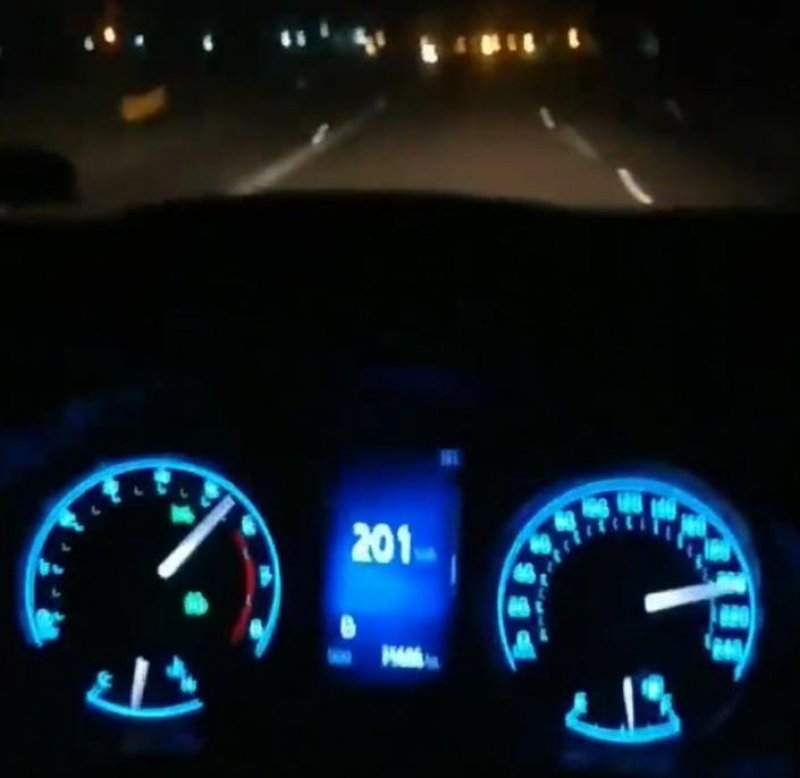 video-de-carro-a-200-km-h-postado-por-assessor-de-deputado-catarinense-gera-polemica-1