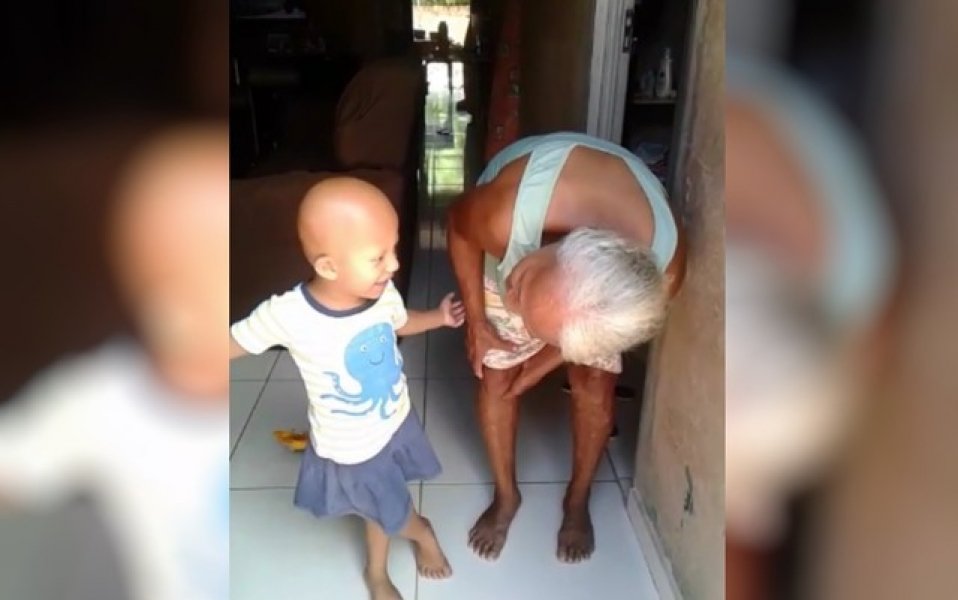 avo-pede-peruca-para-neta-de-5-anos-que-nao-tem-cabelos-em-posse-1