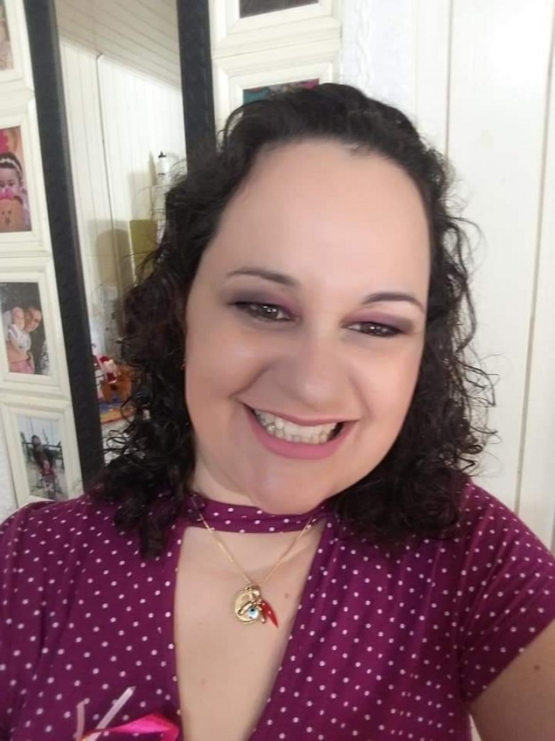 familiares-e-amigos-se-mobilizam-para-ajudar-no-tratamento-de-mulher-de-tubarao-1