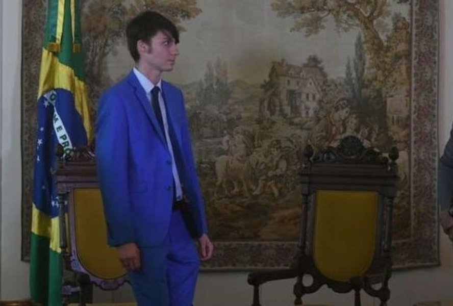 jair-renan-filho-mais-novo-de-bolsonaro-se-prepara-para-entrar-na-vida-publica-1