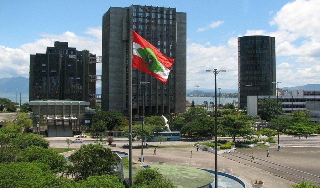 laguna-dupla-flagrada-em-2015-com-quase-53-quilos-de-droga-tem-pena-confirmada-pela-justica-1
