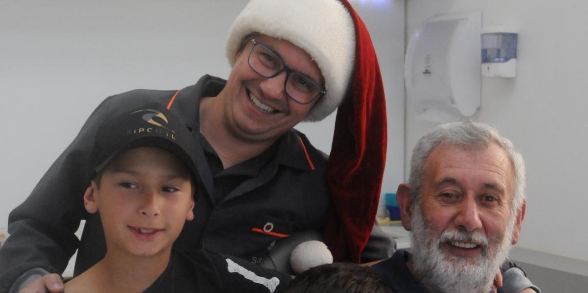 menino-em-canela-pede-ao-papai-noel-presente-para-o-avo-1