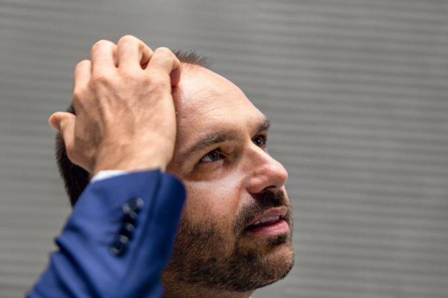 psl-suspende-eduardo-bolsonaro-e-pune-outros-17-deputados-bolsonaristas-1