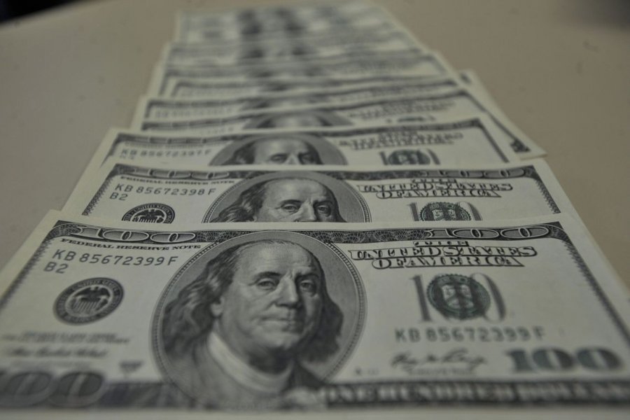 dolar-fecha-acima-de-r-419-no-maior-valor-desde-inicio-de-dezembro-1