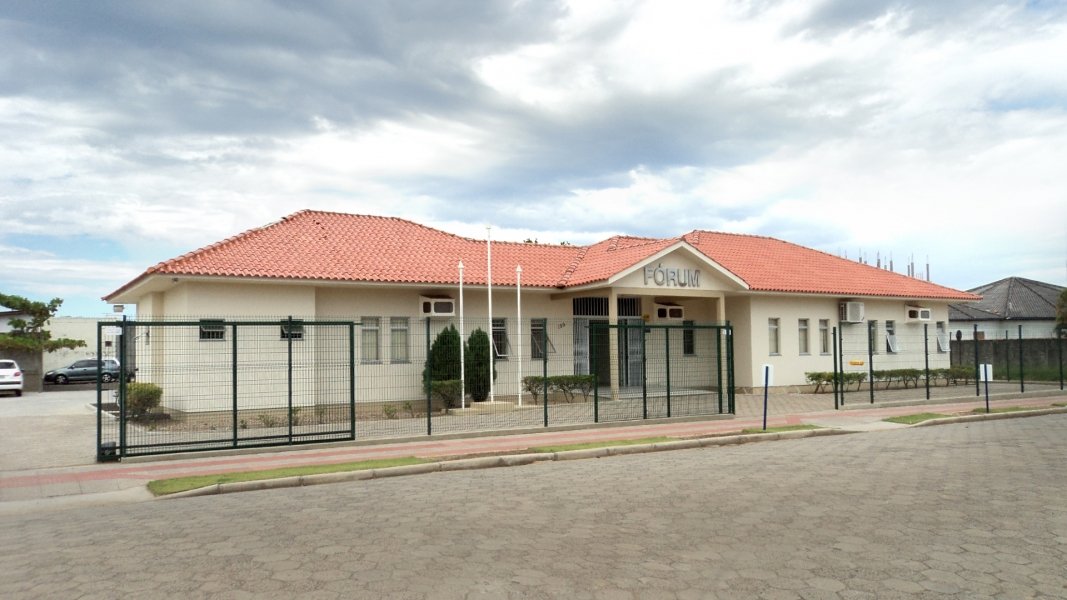 em-santa-rosa-do-sul-homem-que-tentou-asfixiar-policial-ira-a-juri-popular-1