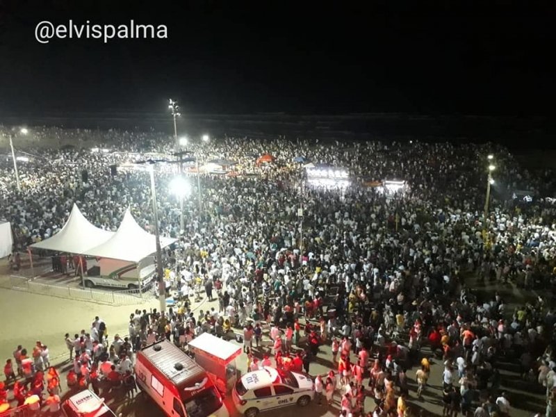 reveillon-2020-em-laguna-atrai-quase-100-mil-pessoas-no-mar-grosso-1 Foto: Elvis Palma - Mar Grosso/Laguna