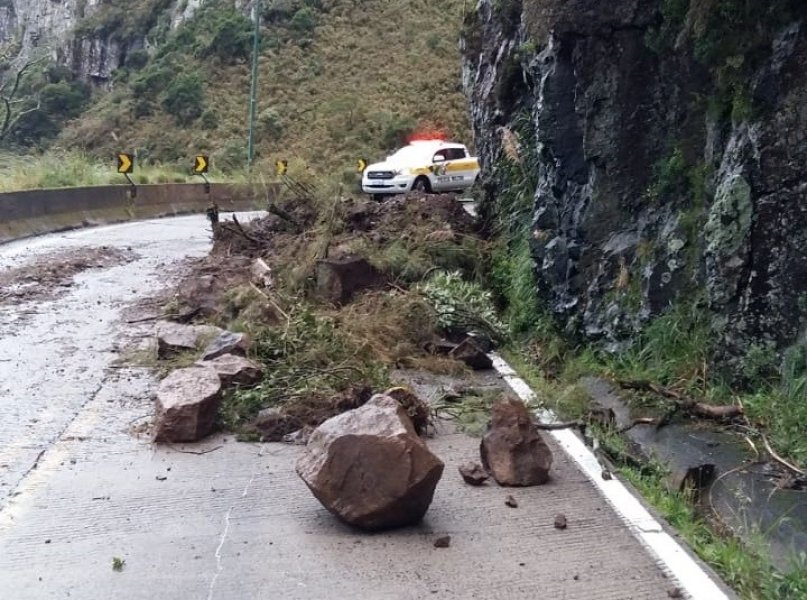 transito-liberado-na-serra-do-rio-do-rastro-1