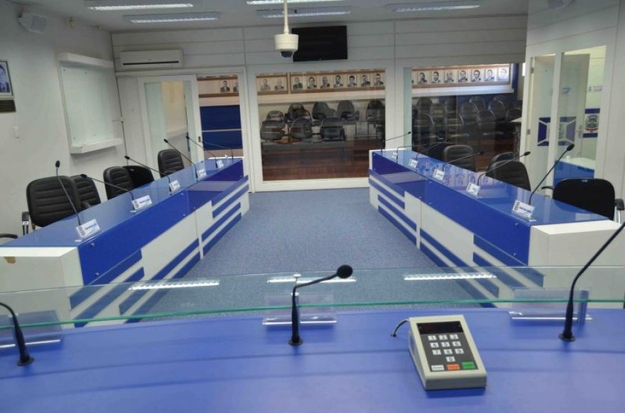 apreciacao-de-3-projetos-de-lei-abrem-ano-legislativo-na-camara-de-tubarao-1