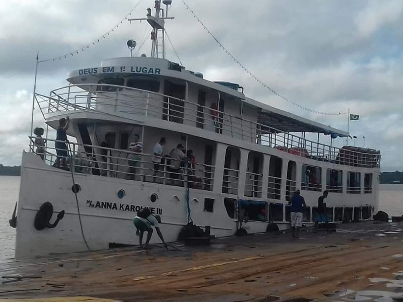barco-com-cerca-de-60-pessoas-naufraga-no-sul-do-amapa-1