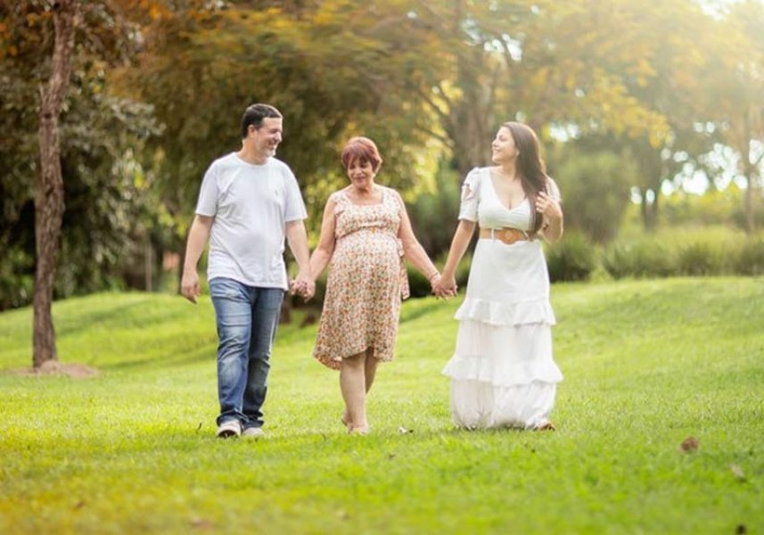 barriga-solidaria-mae-gera-neto-para-filha-que-perdeu-o-utero-1