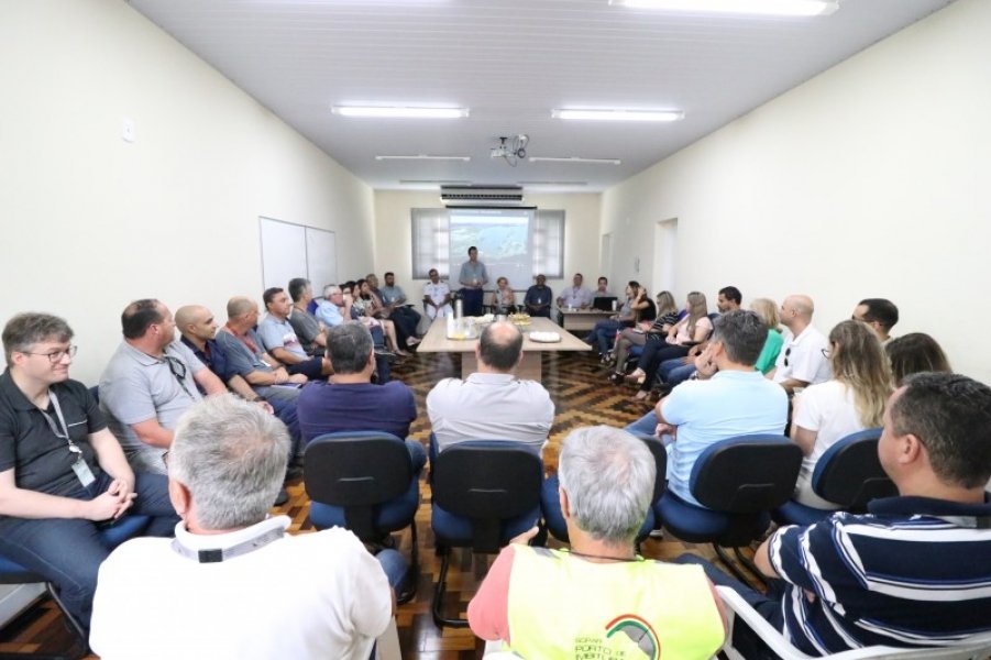comunidade-portuaria-de-imbituba-e-orgaos-de-saude-debatem-plano-preventivo-contra-o-coronavirus-1
