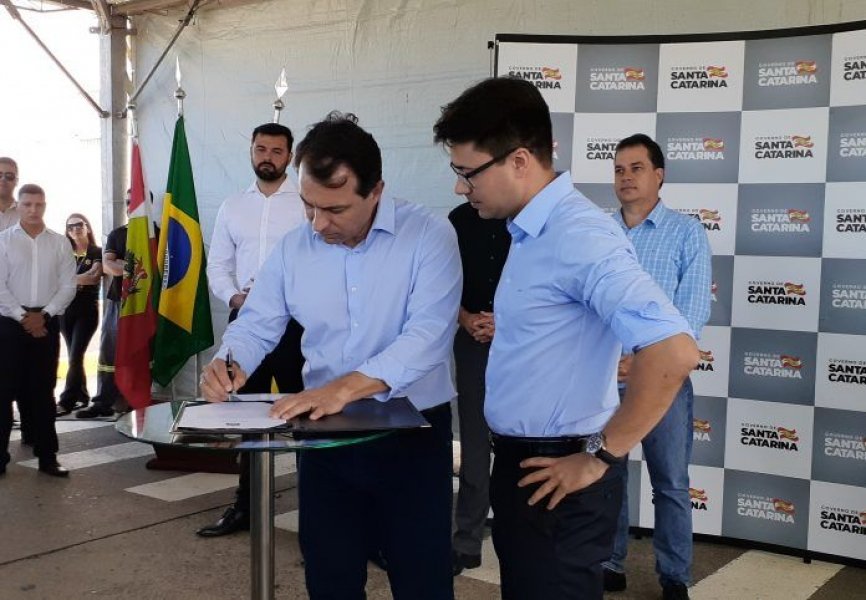 estado-lanca-licitacao-da-dragagem-e-anuncia-investimentos-no-porto-de-laguna-1