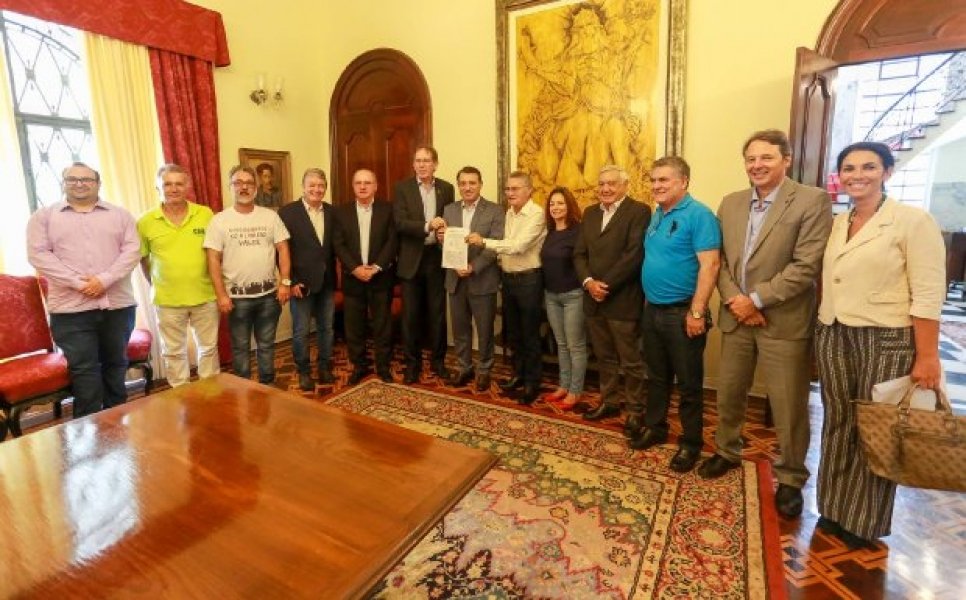 governador-encaminha-em-regime-de-urgencia-a-alesc-projeto-que-reajusta-minimo-regional-0